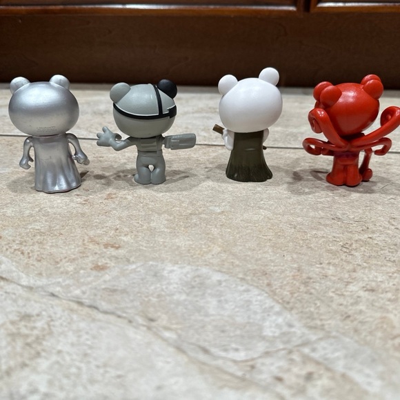 Roblox Piggy Silver Robby Memory with Bat Parasee Parasite - Picture 4 of 7